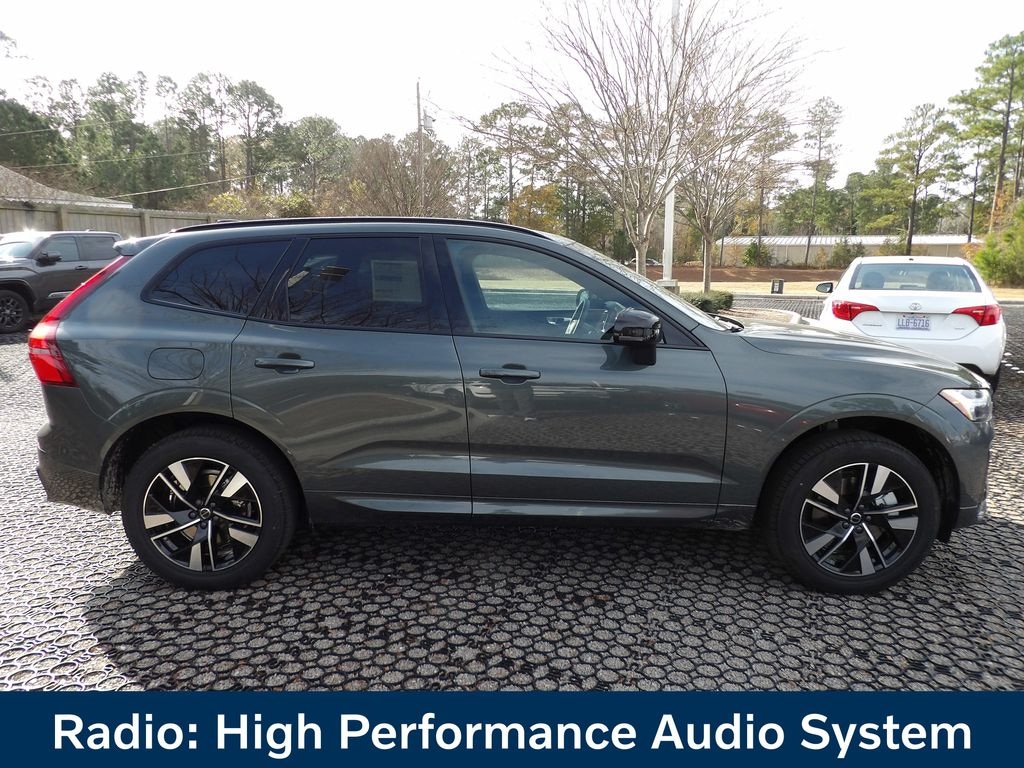 New 2026 Volvo XC60 plug-in hybrid T8 Core SUV