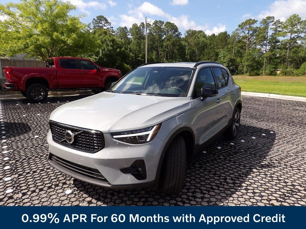 New 2026 Volvo XC40 B5 Plus SUV