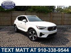 2025 Volvo XC40 B5 Plus Bright Theme AWD SUV