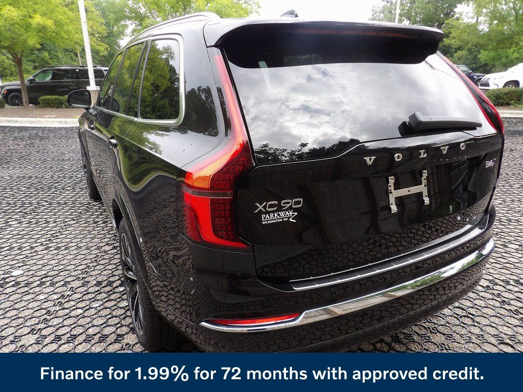 2026 Volvo XC90 Plus - Photo 8
