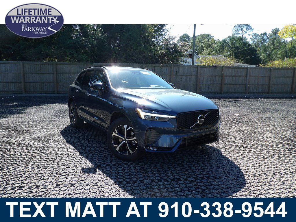 2026 Volvo XC60 Core's photo