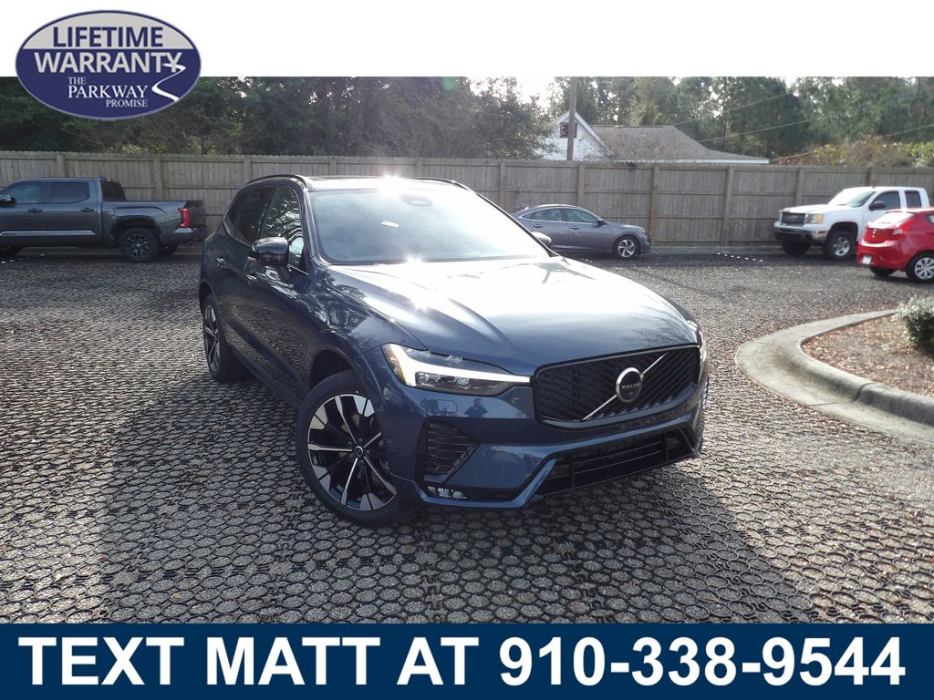 2026 Volvo XC60 Plus's photo