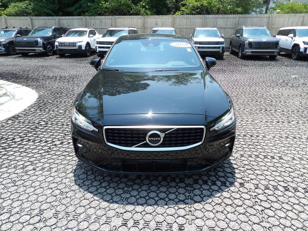 Used 2019 Volvo S60 T6 R-Design Sedan
