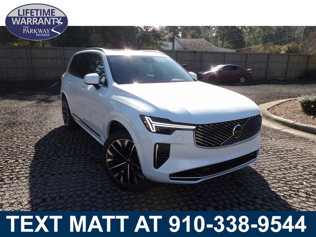 2026 Volvo XC90 Plus's photo