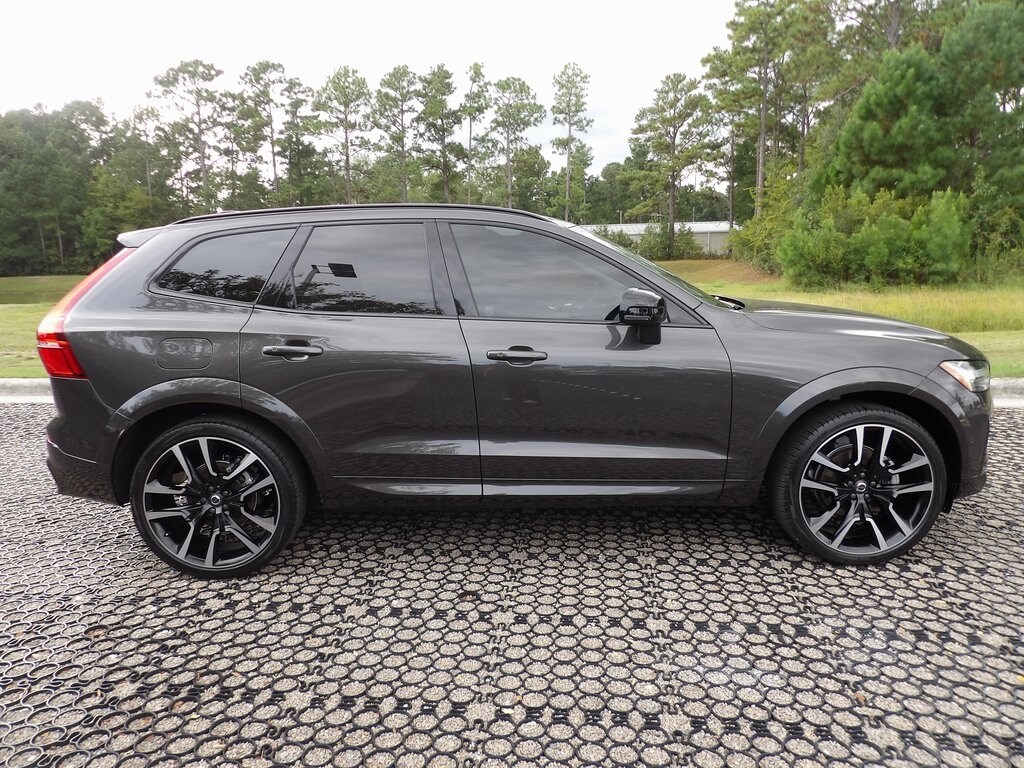 2024 Volvo XC60 B5 Ultimate photo 3