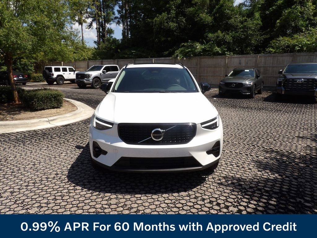 New 2026 Volvo XC40 B5 Plus SUV