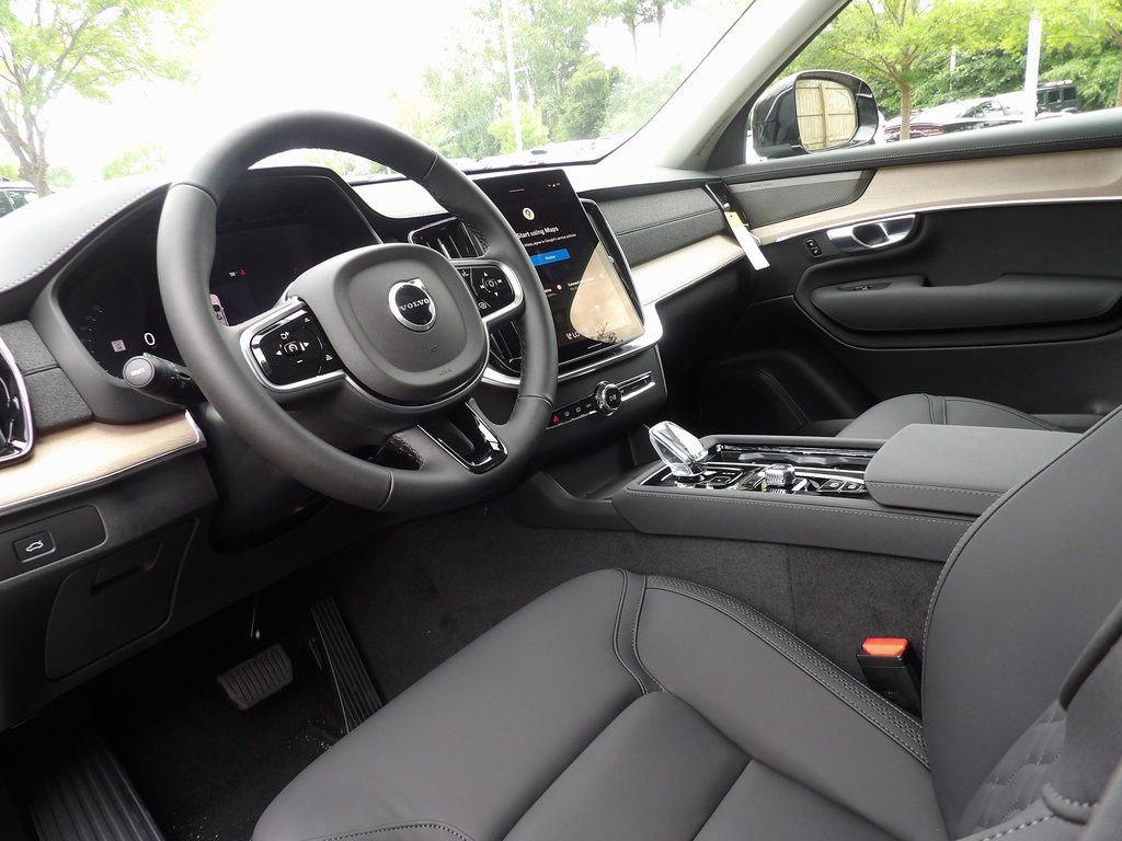 2026 Volvo XC90 Plus - Photo 9