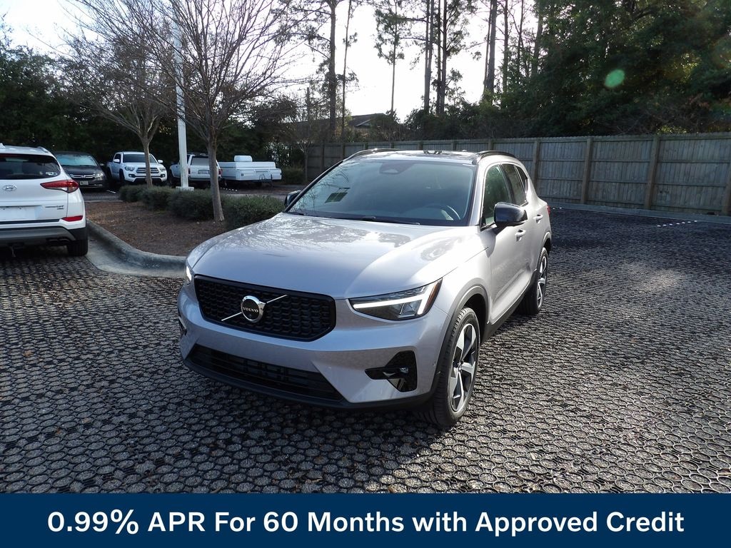 New 2026 Volvo XC40 B4 Plus SUV