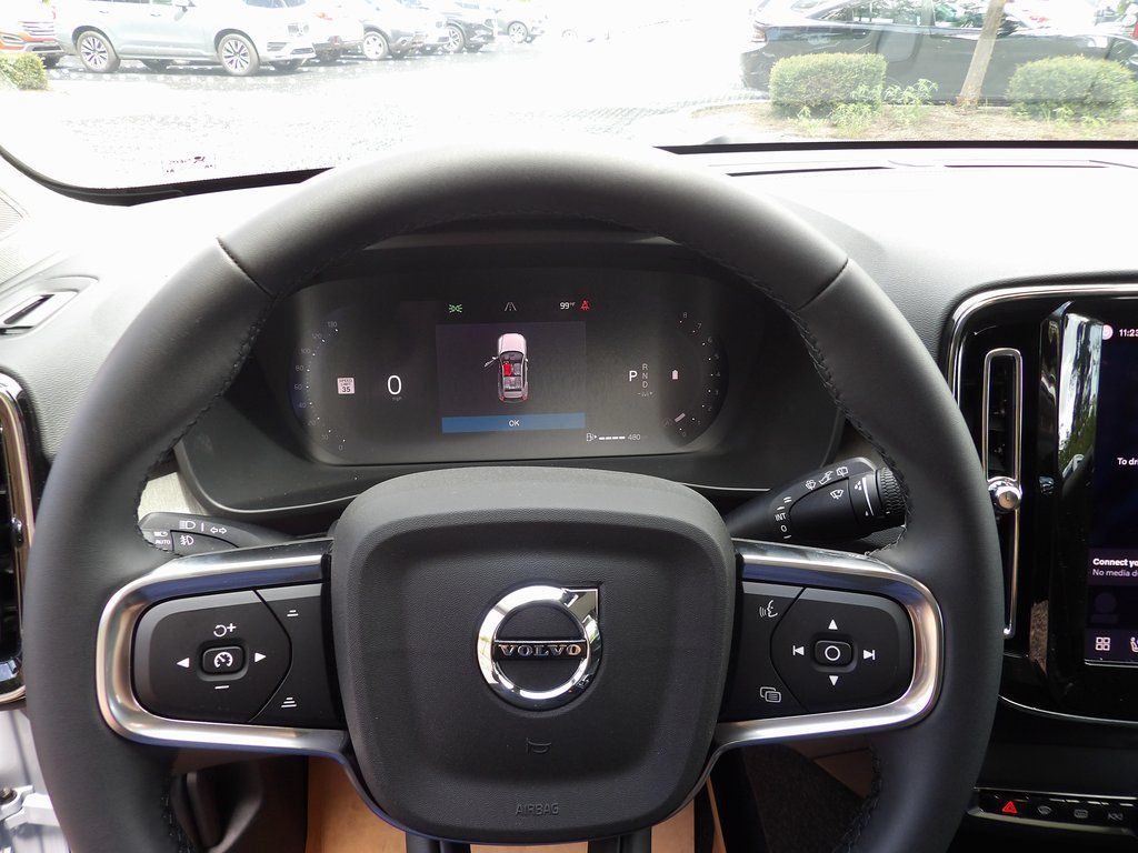 2026 Volvo XC40 Plus - Photo 13