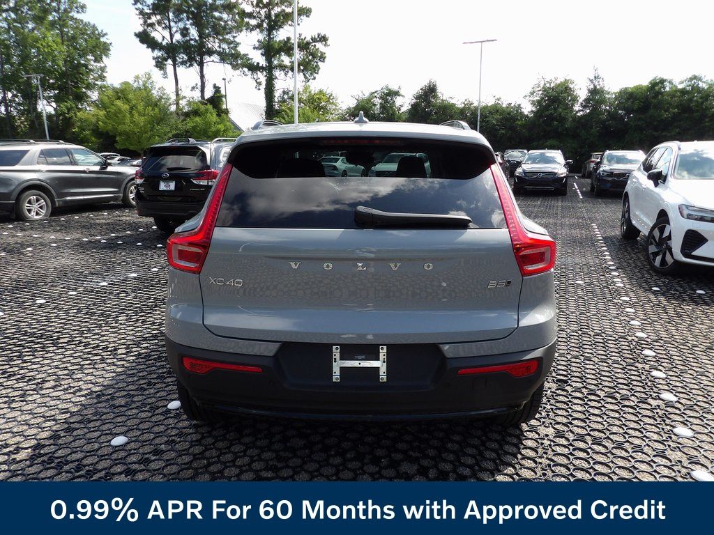 2026 Volvo XC40 Plus - Photo 7