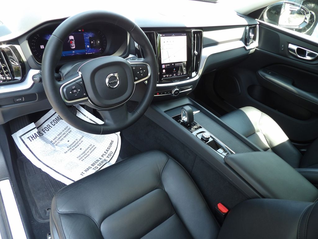 2025 Volvo S60 Core - Photo 10