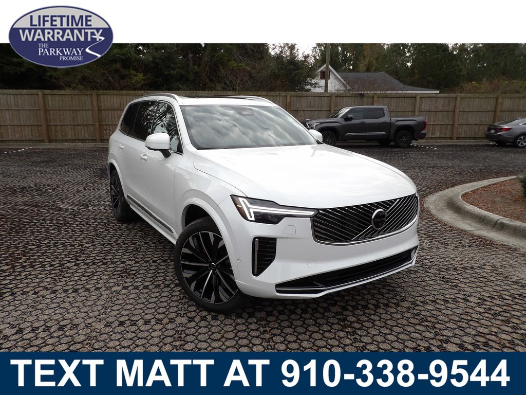 2026 Volvo XC90 Plus's photo