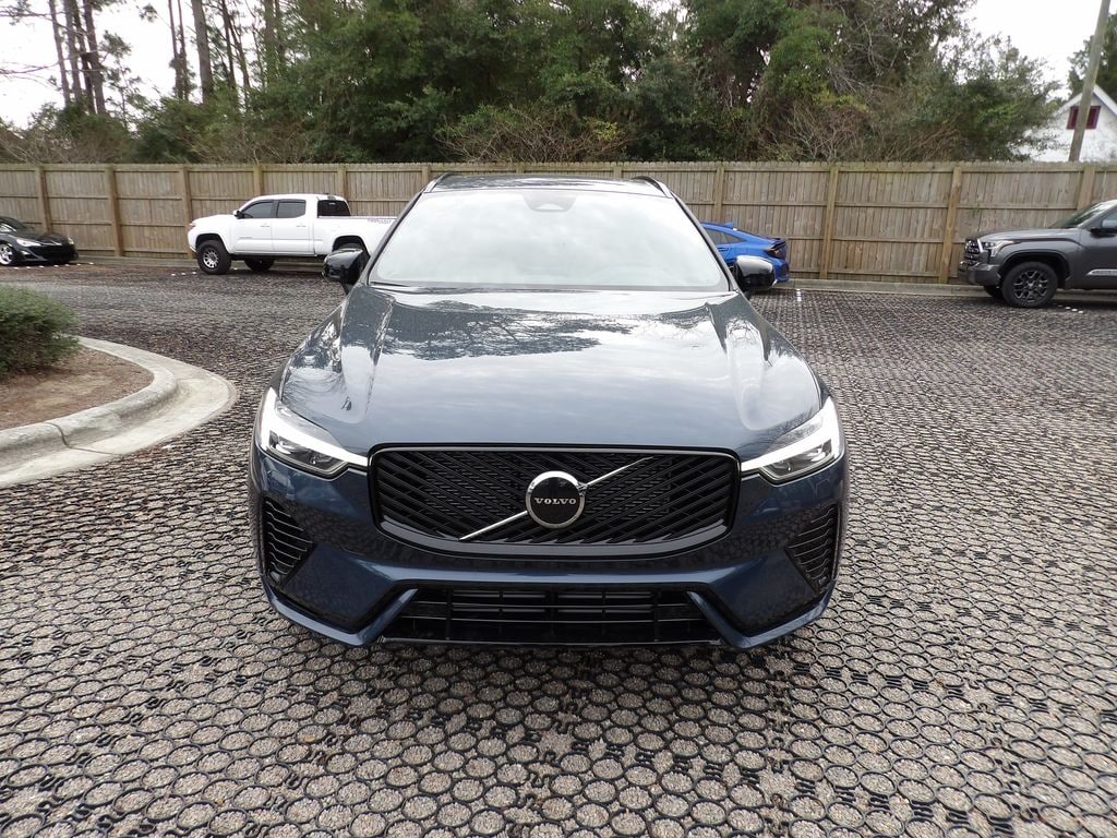 New 2026 Volvo XC60 plug-in hybrid T8 Core SUV