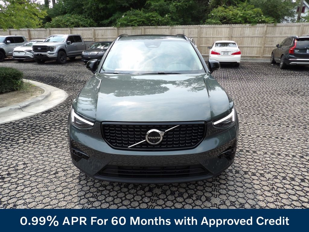 New 2026 Volvo XC40 B5 Plus SUV