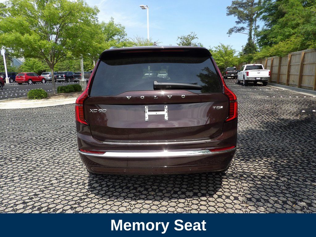 2025 Volvo XC90 Plus - Photo 8