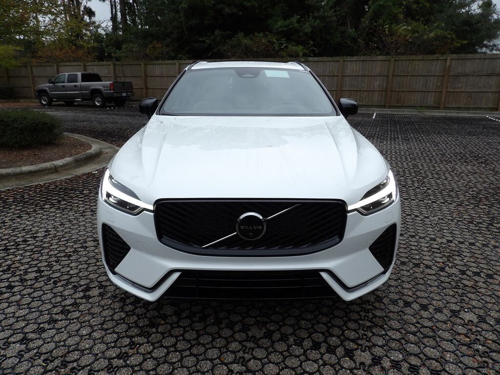 New 2026 Volvo XC60 B5 Plus SUV