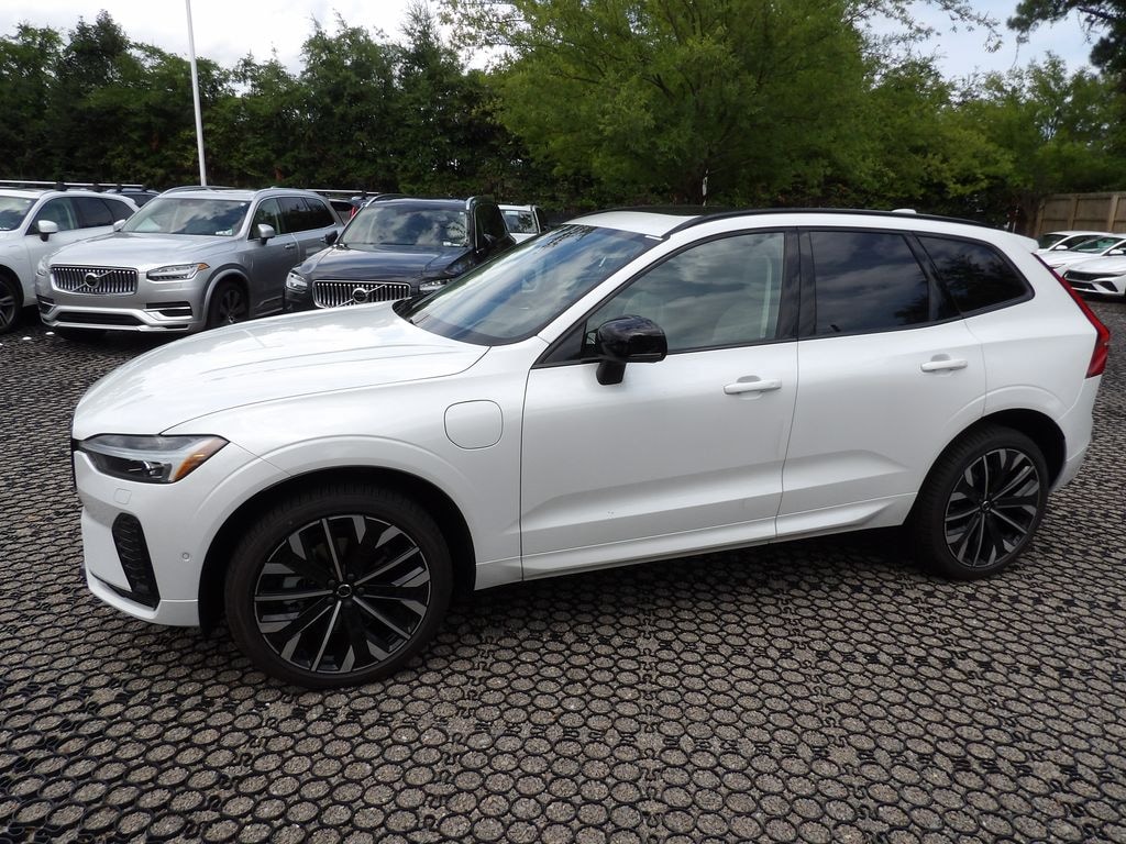 New 2026 Volvo XC60 plug-in hybrid T8 Ultra SUV