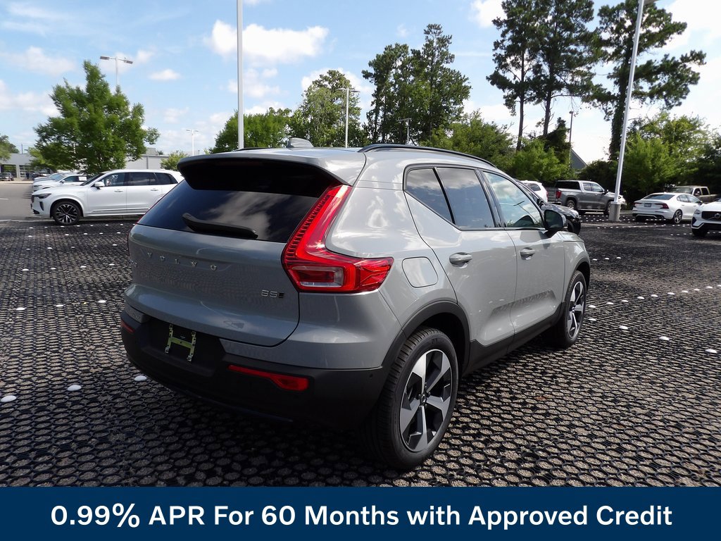 2026 Volvo XC40 Plus - Photo 6