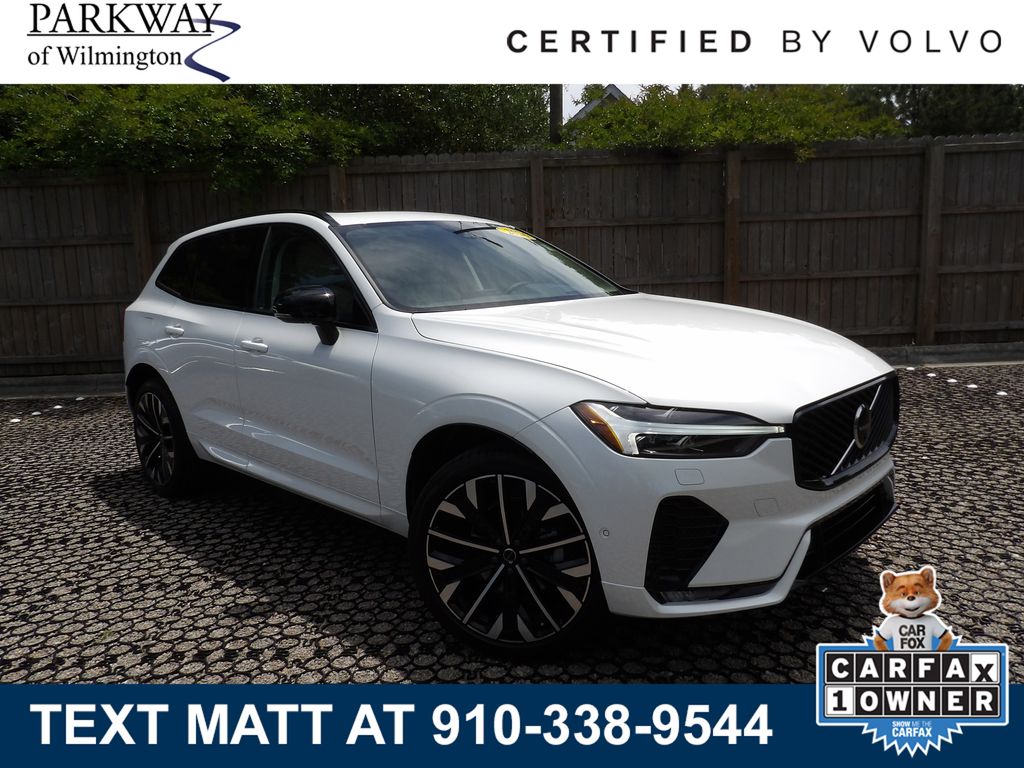 2026 Volvo XC60 B5 Ultra Dark AWD's photo