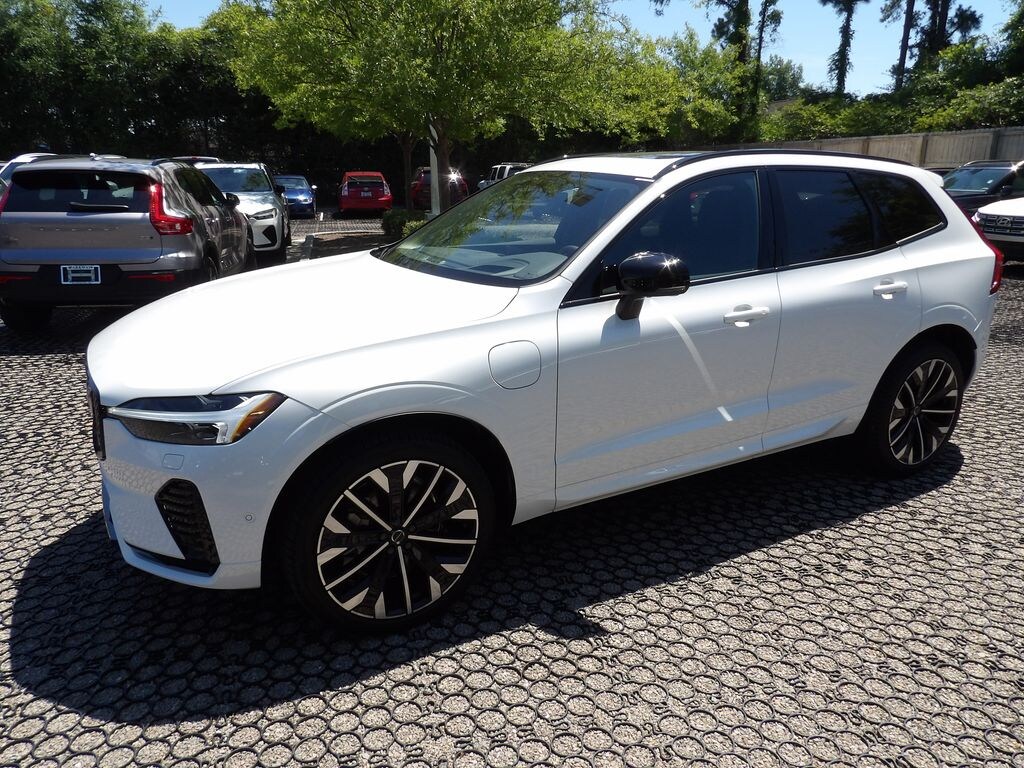 New 2026 Volvo XC60 plug-in hybrid T8 Ultra SUV