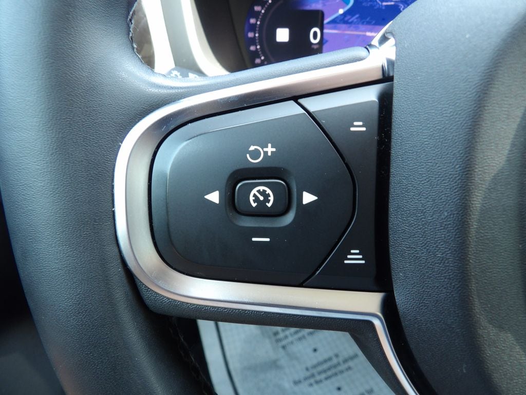 2025 Volvo S60 Core - Photo 19