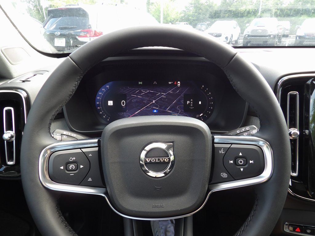 2026 Volvo XC40 Plus - Photo 17