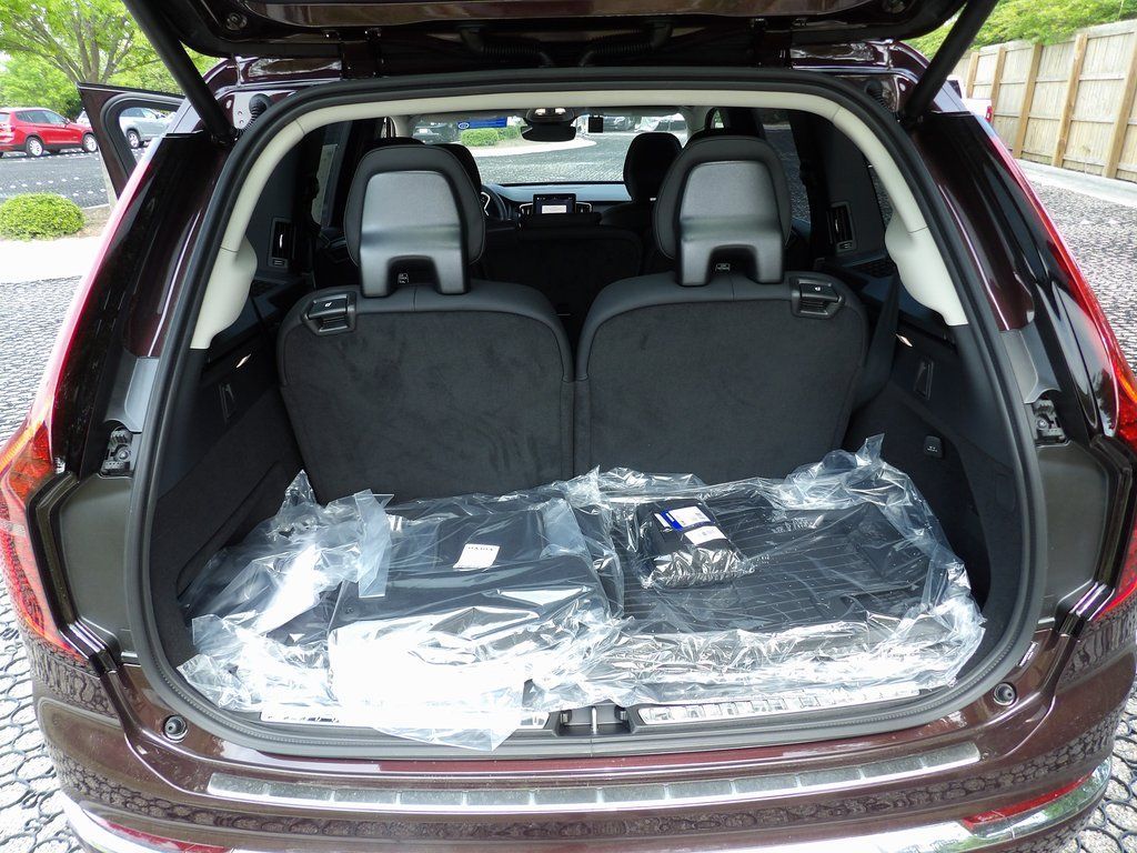 2025 Volvo XC90 Plus - Photo 15