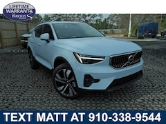 2025 Volvo XC40 B5 Ultra Bright Theme AWD SUV