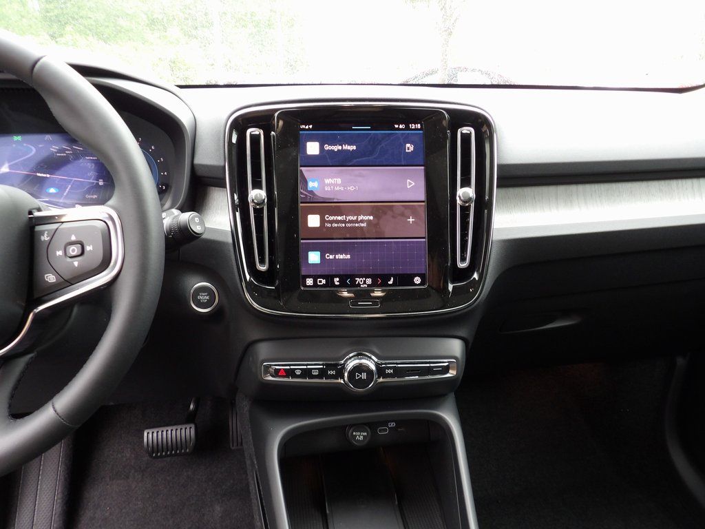 2025 Volvo XC40 Core - Photo 20