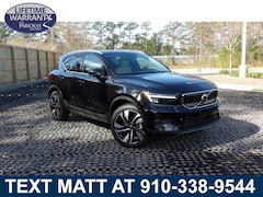 2025 Volvo XC40 B5 Plus Bright Theme SUV