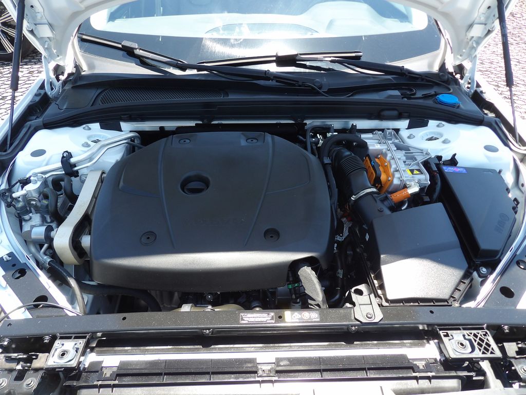 2025 Volvo S60 Plus - Photo 27