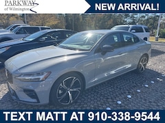 2024 Volvo S60 B5 Core Dark Theme Sedan