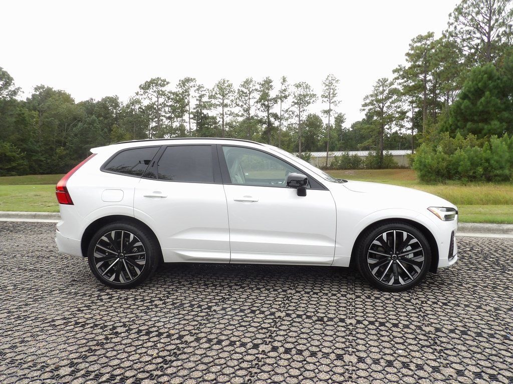 New 2026 Volvo XC60 B5 Ultra SUV