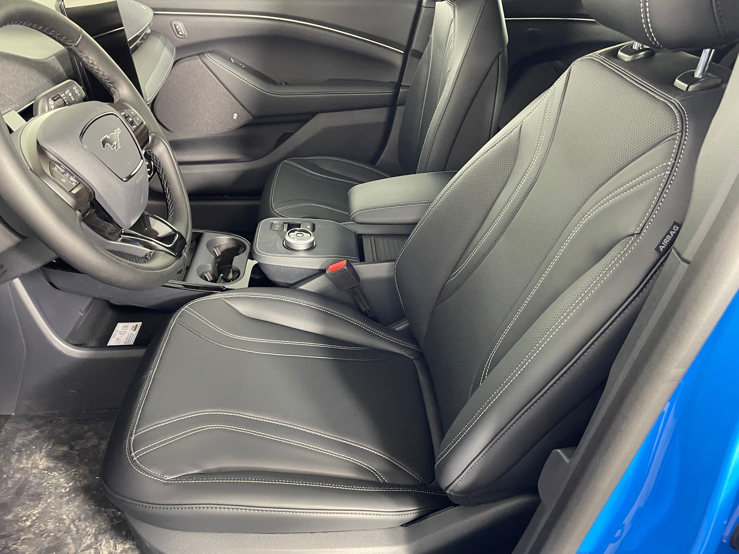 2024 Ford Mustang Mach-E Premium photo 2