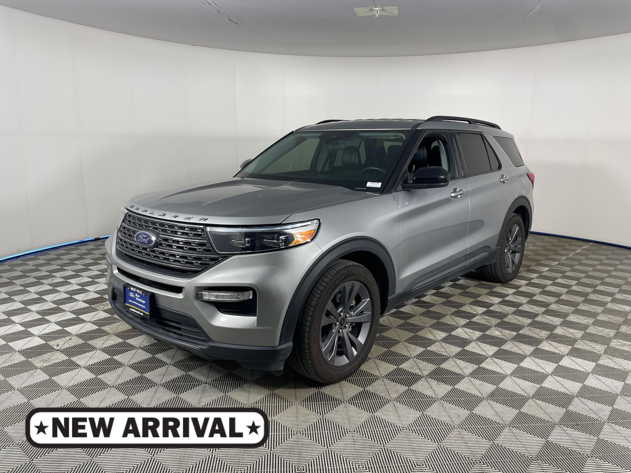 2022 Ford Explorer XLT RWD's photo