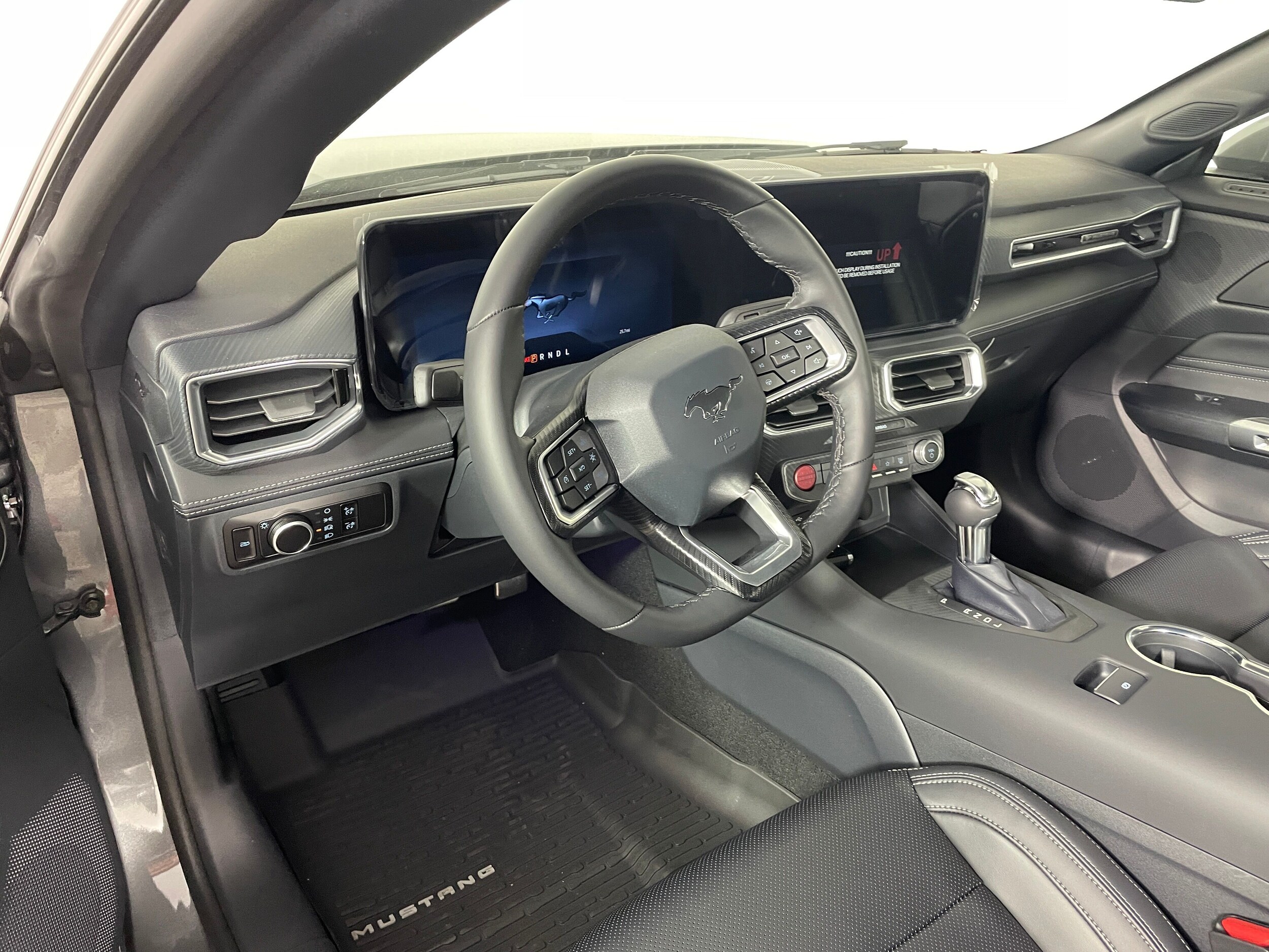 2025 Ford Mustang EcoBoost Premium photo 2