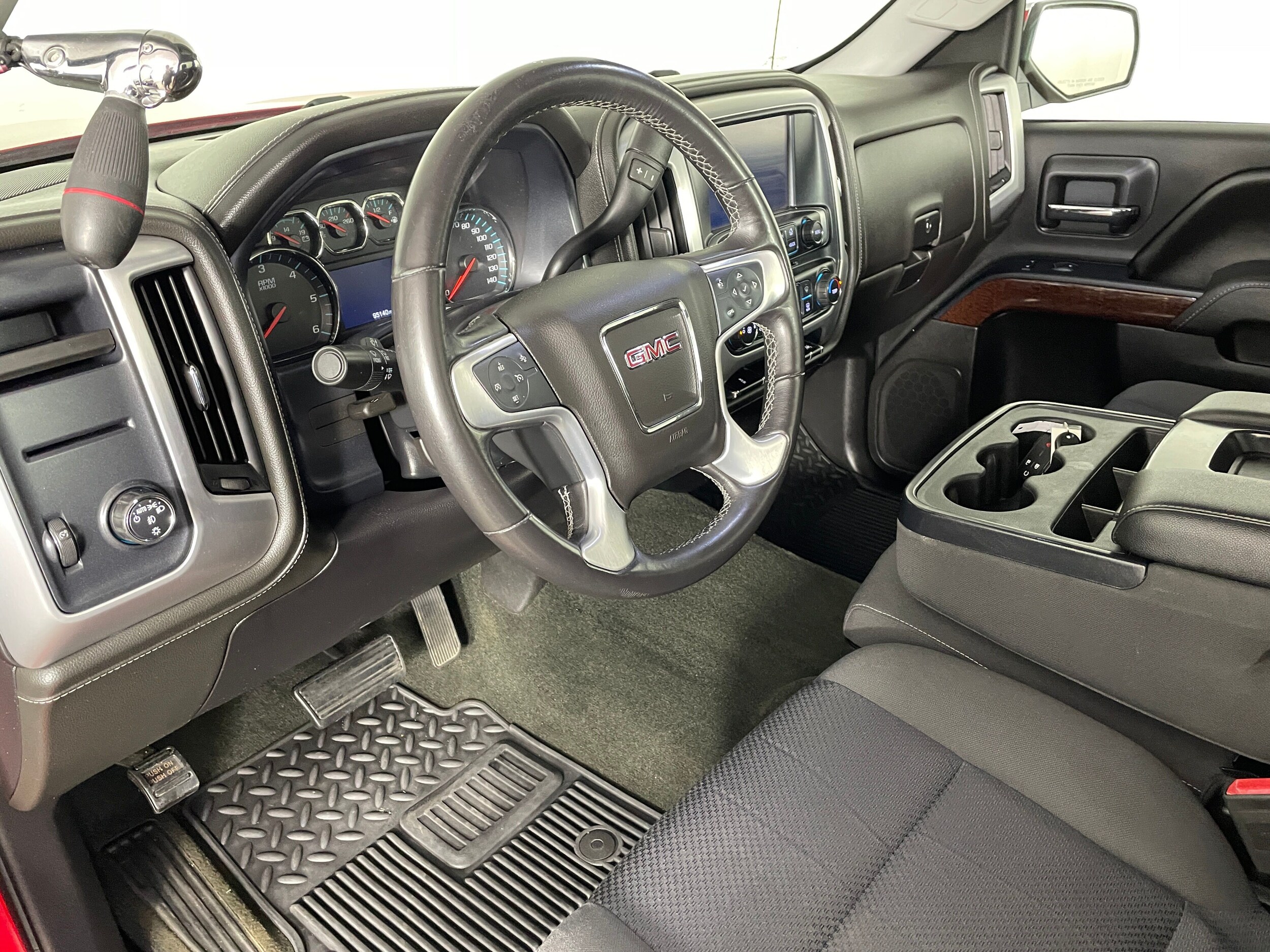2017 Gmc Sierra 1500 SLE photo 2