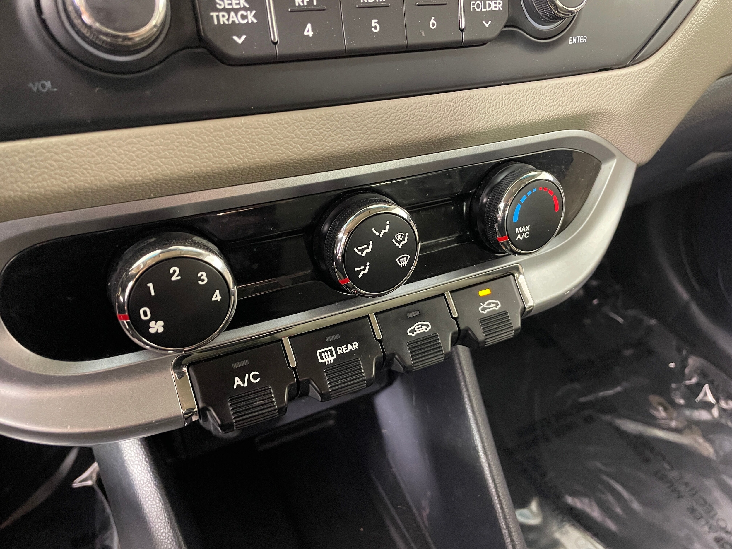 2014 Kia Rio LX photo 3