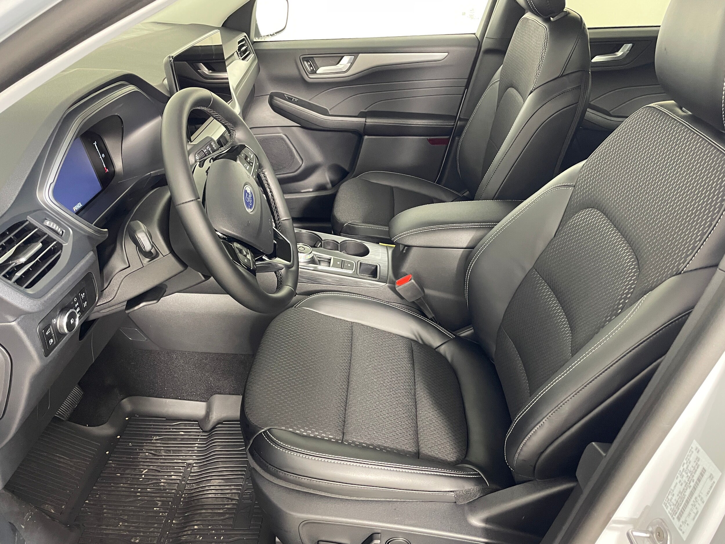 2025 Ford Escape Base photo 2
