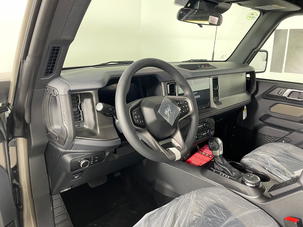 New 2025 Ford Bronco Base SUV
