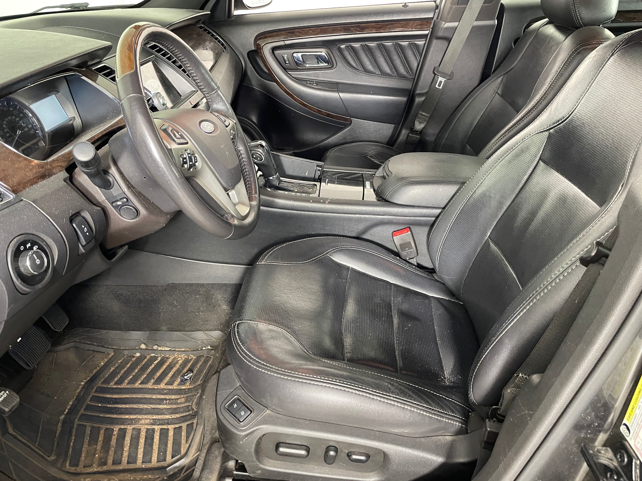 Used 2018 Ford Taurus Limited with VIN 1FAHP2F82JG109663 for sale in Bremerton, WA