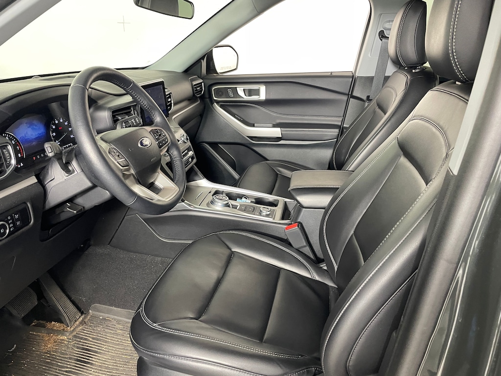 Used 2023 Ford Explorer XLT SUV