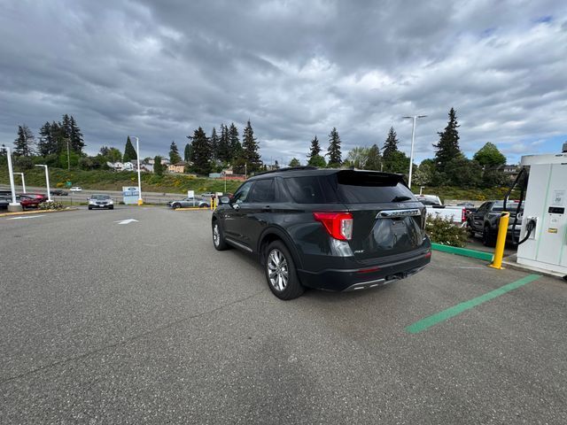 2023 Ford Explorer XLT photo 2
