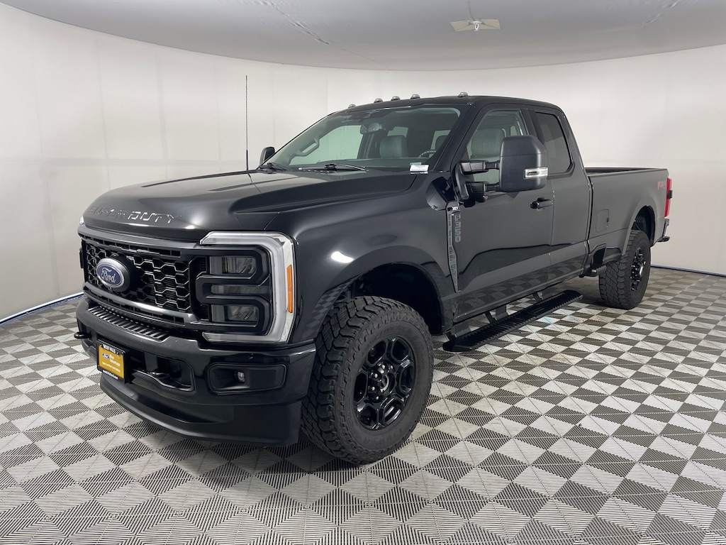 Used 2023 Ford F-350 XLT Truck Super Cab