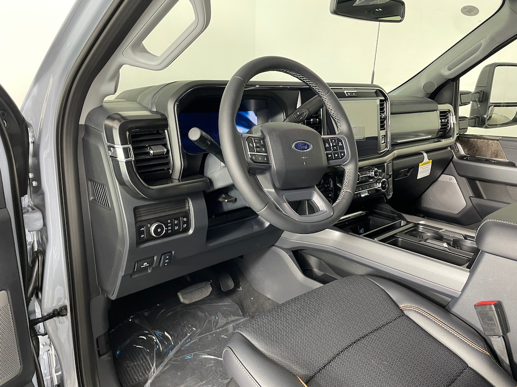 New 2026 Ford F-350 Lariat Truck Crew Cab