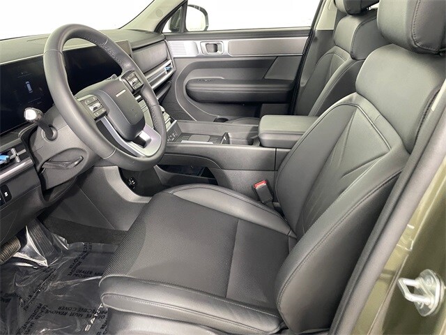 2025 Hyundai Santa Fe SEL photo 2