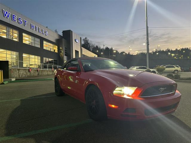 2014 Ford Mustang V6 Premium photo 4