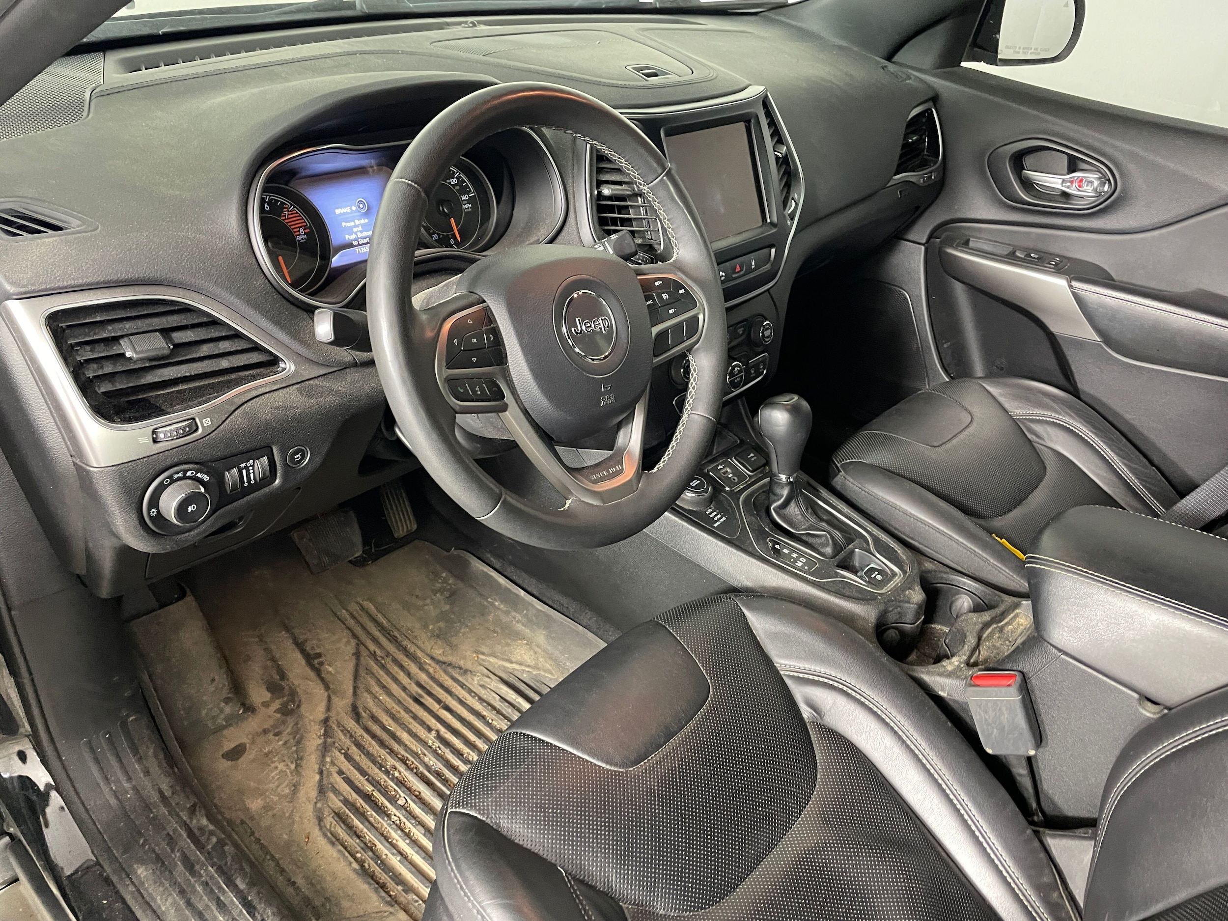 2021 Jeep Cherokee Latitude Lux photo 3