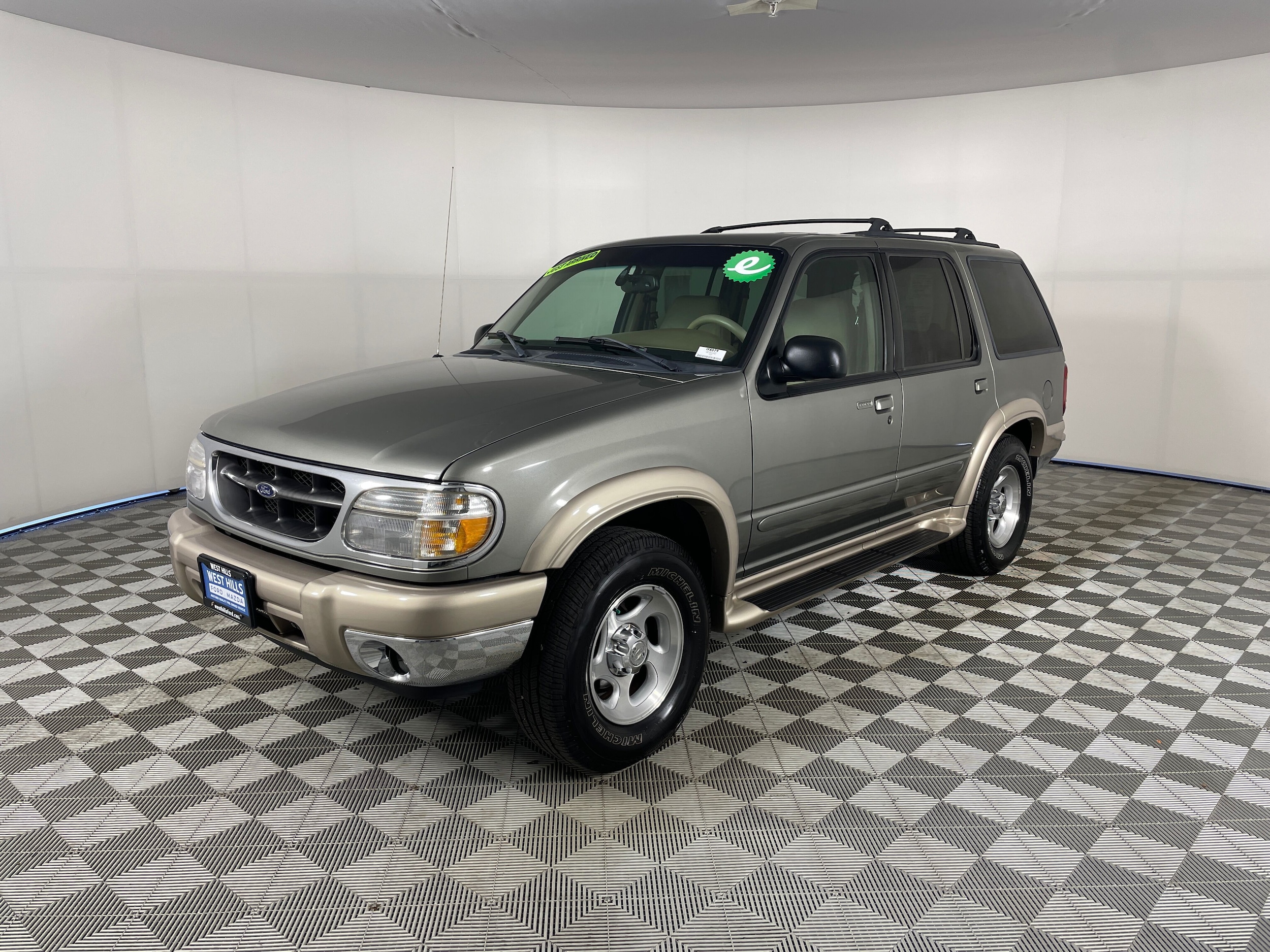 2000 Ford Explorer