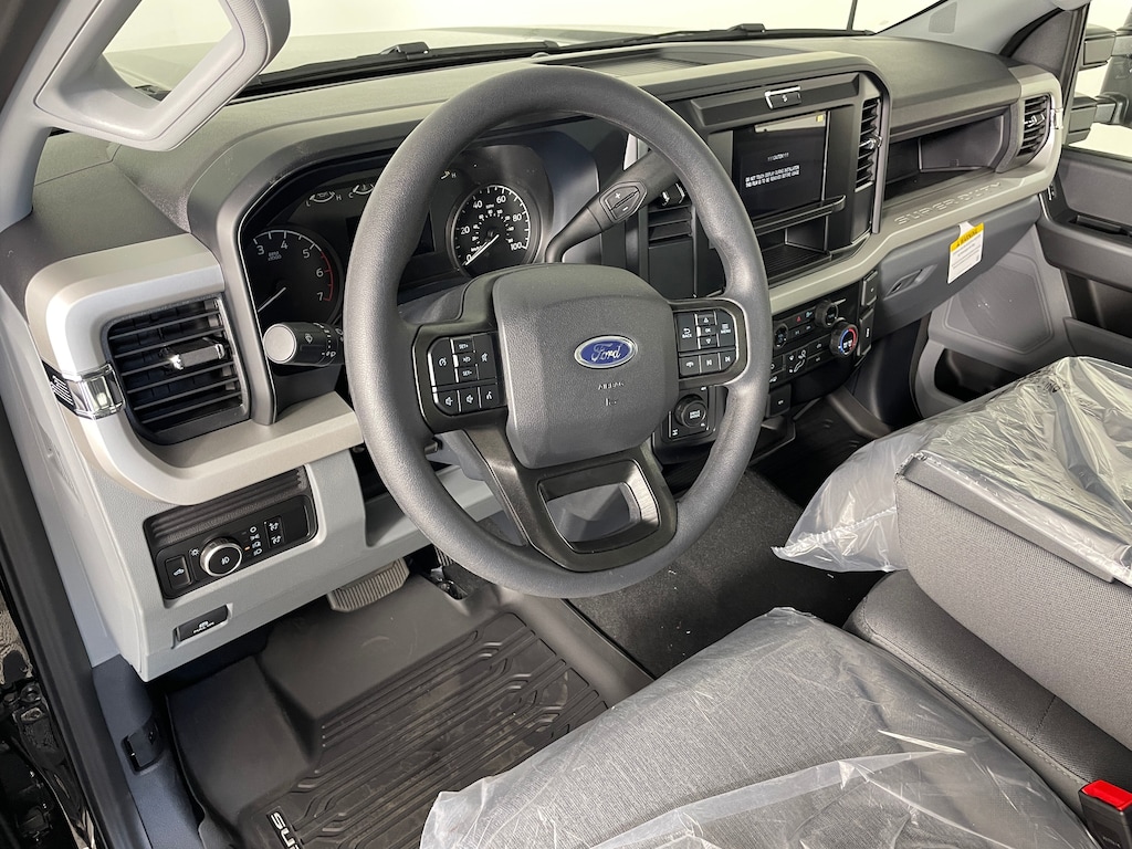 New 2026 Ford F-350 XL Truck Crew Cab